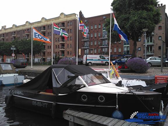 Oudhuijzer 700 cabine
